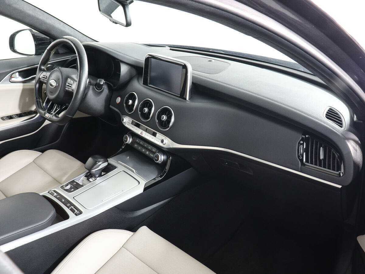 Kia Stinger 2018 года с пробегом. Фото: #9