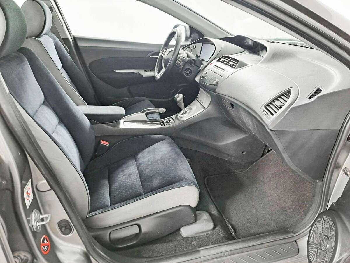 Honda Civic 2007 года с пробегом. Фото: #8