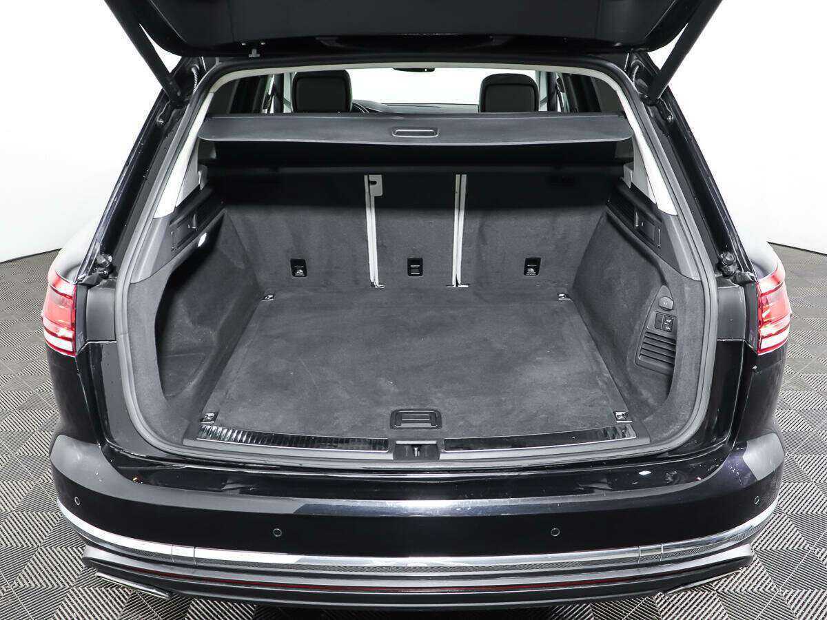 Volkswagen Touareg 2020 года с пробегом. Фото: #8