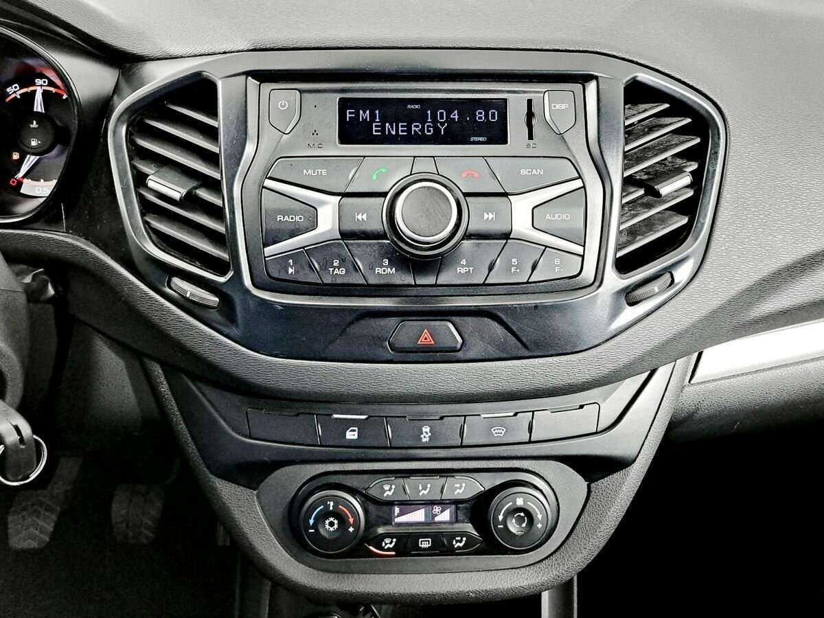 Lada (ВАЗ) Vesta 2019 года с пробегом. Фото: #12