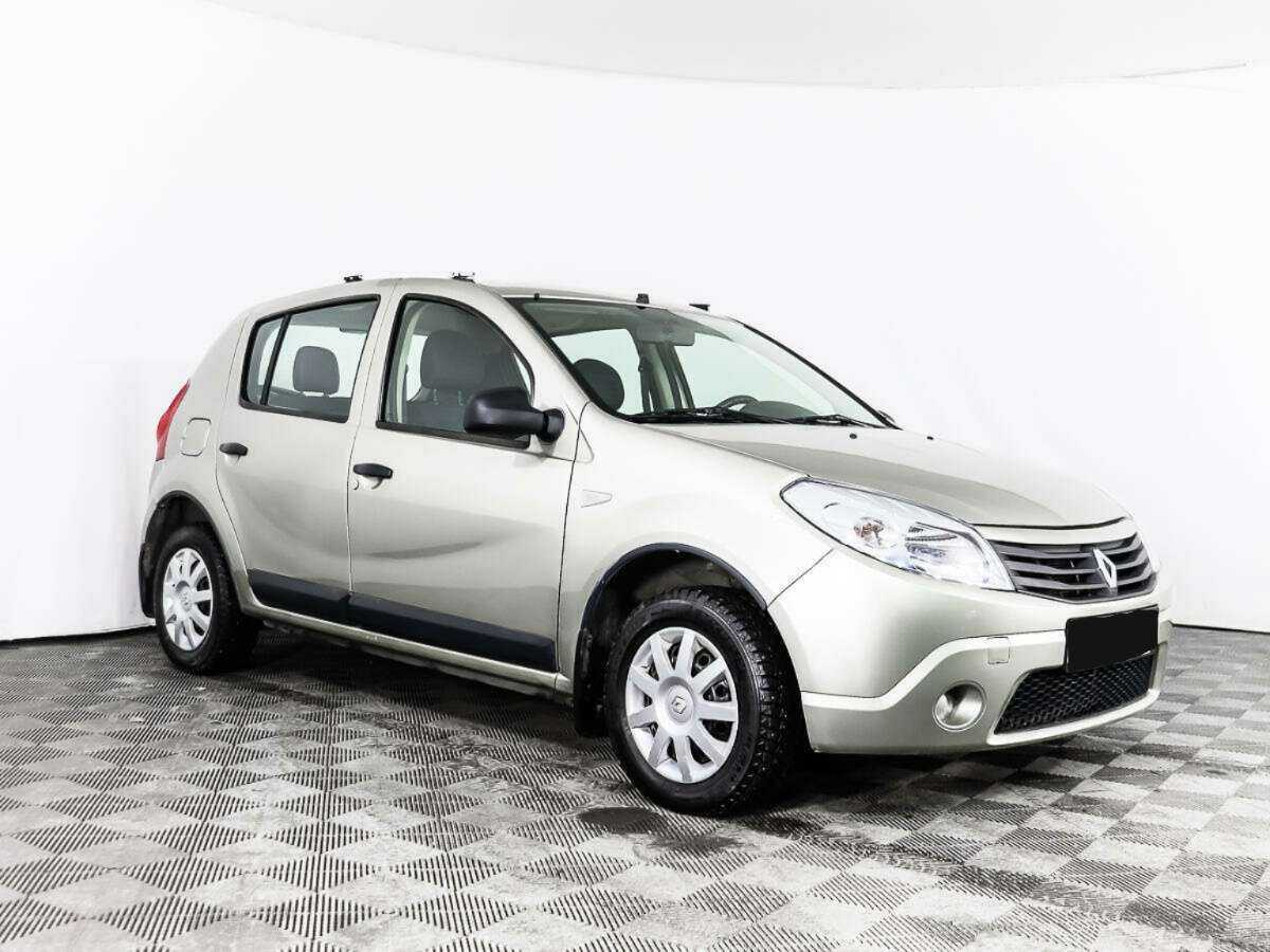 Renault Sandero 2010 года с пробегом. Фото: #2