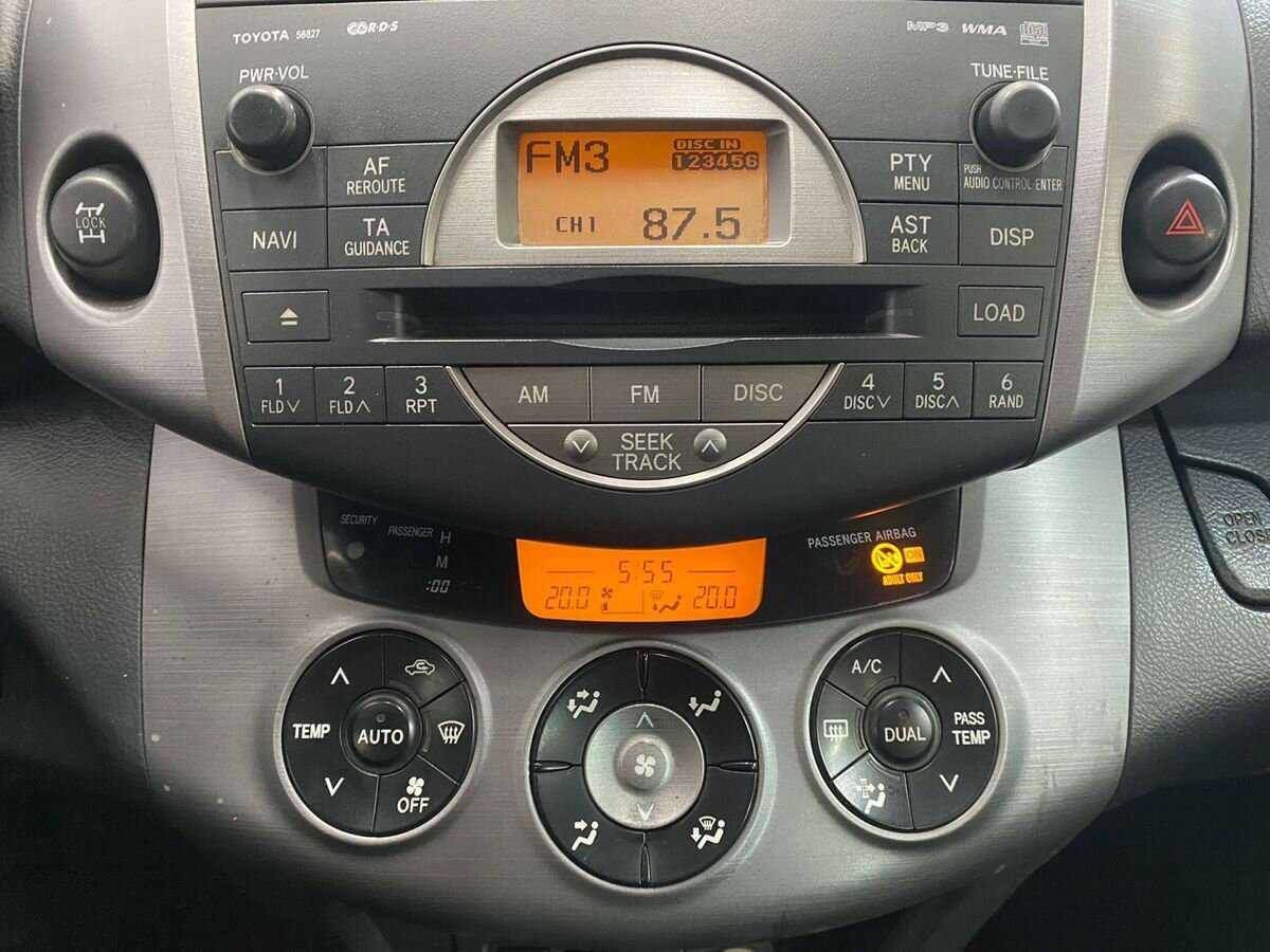 Toyota RAV4 2007 года с пробегом. Фото: #13