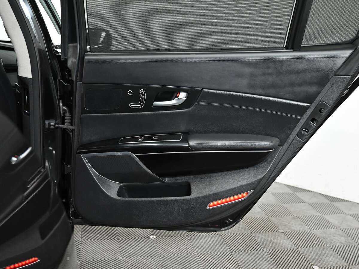 Kia Quoris 2013 года с пробегом. Фото: #17