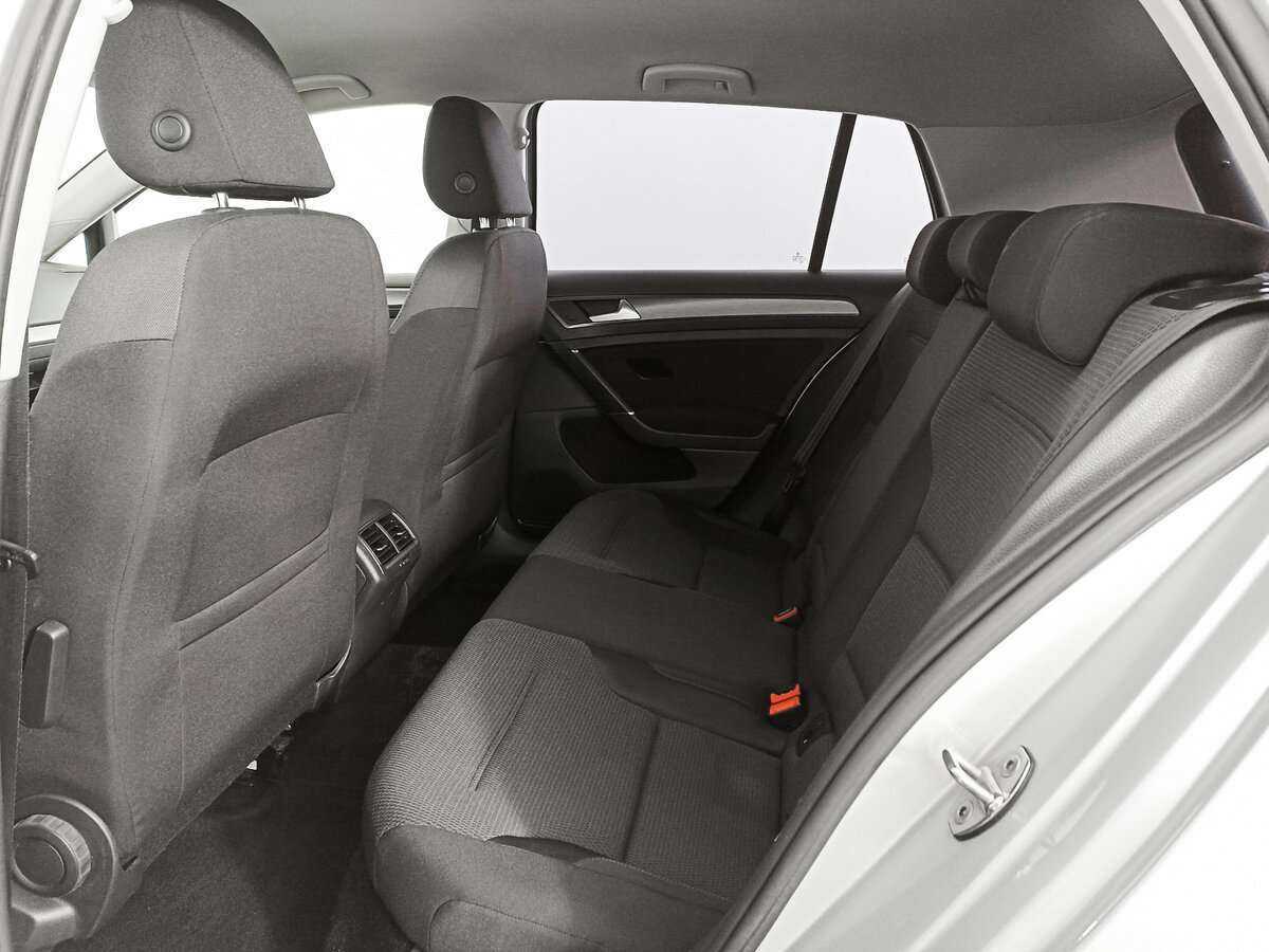 Volkswagen Golf 2013 года с пробегом. Фото: #9