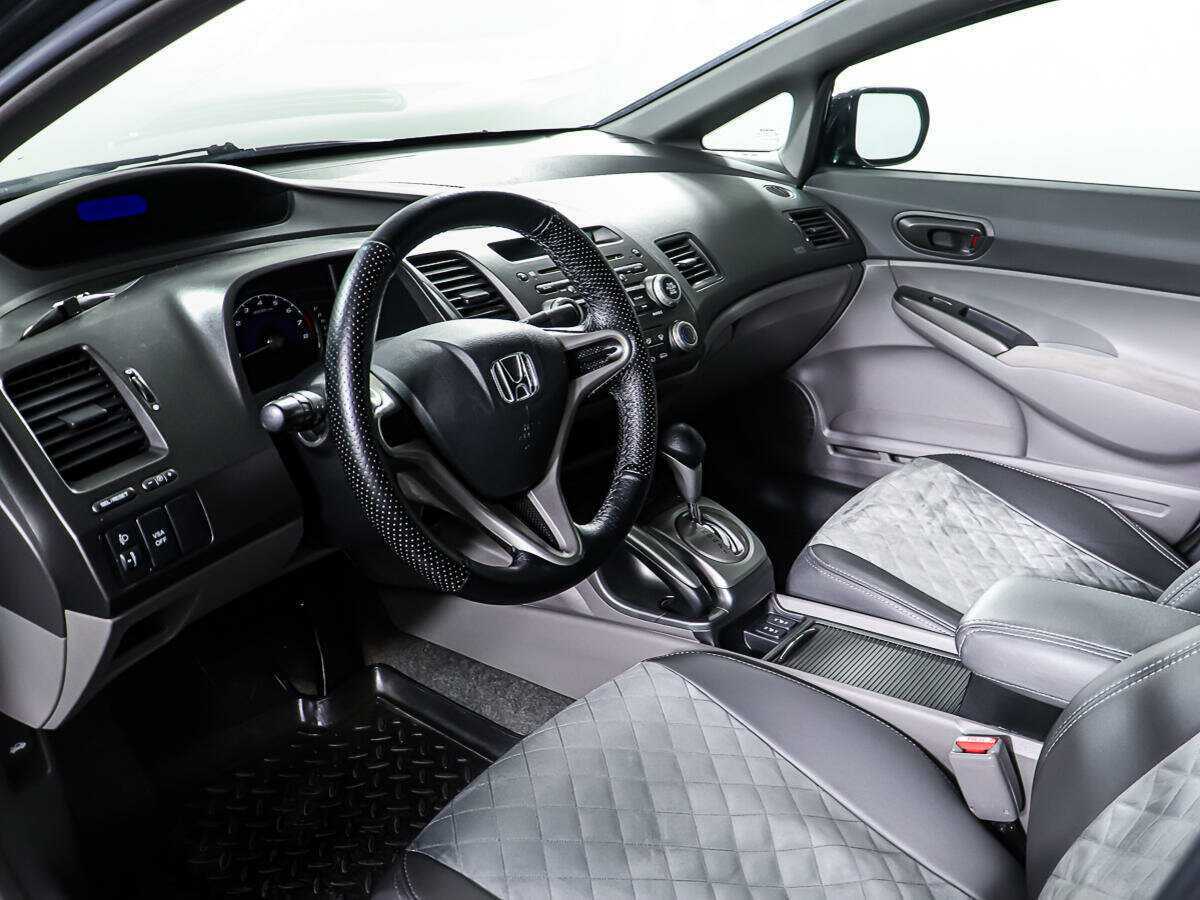 Honda Civic 2008 года с пробегом. Фото: #12