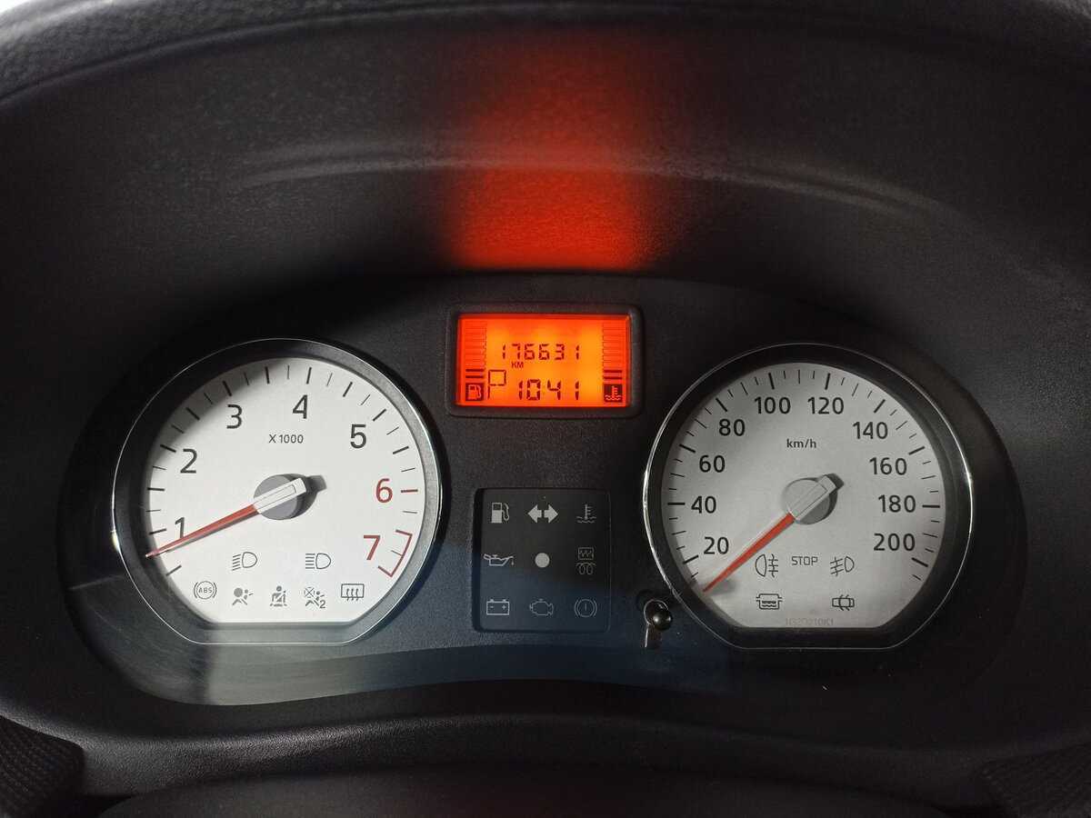 Renault Logan 2011 года с пробегом. Фото: #12