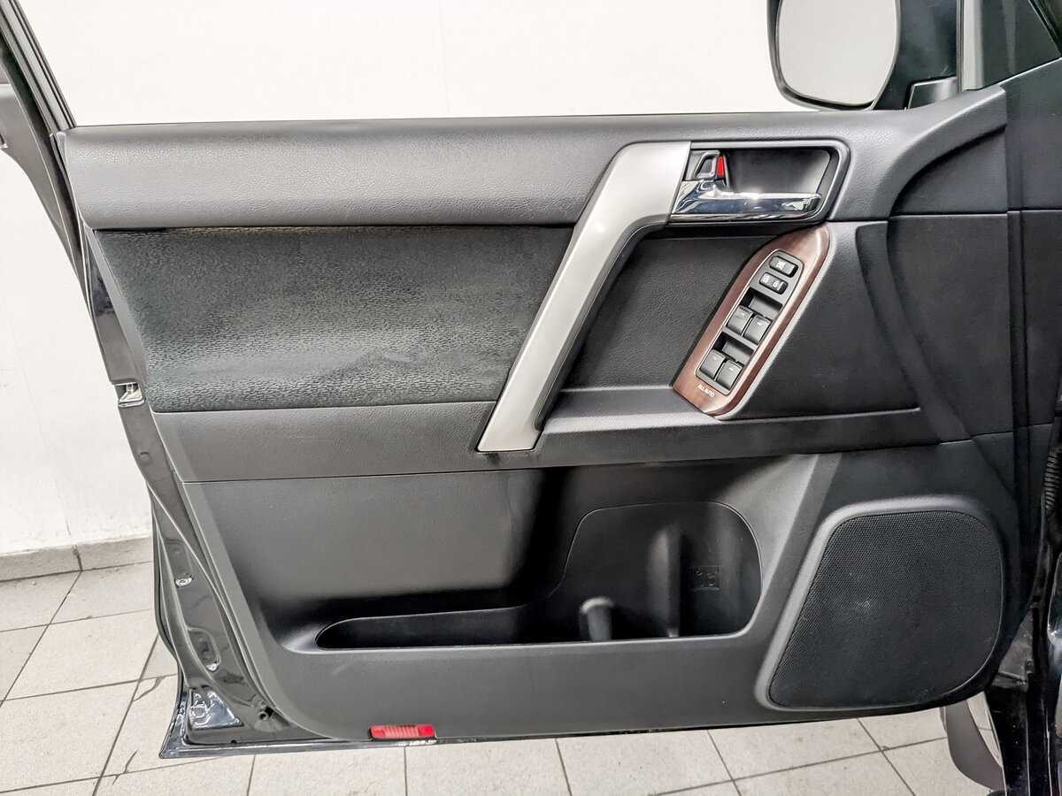 Toyota Land Cruiser Prado 2015 года с пробегом. Фото: #16