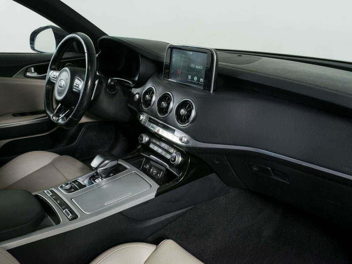 Kia Stinger 2018 года с пробегом. Фото: #6