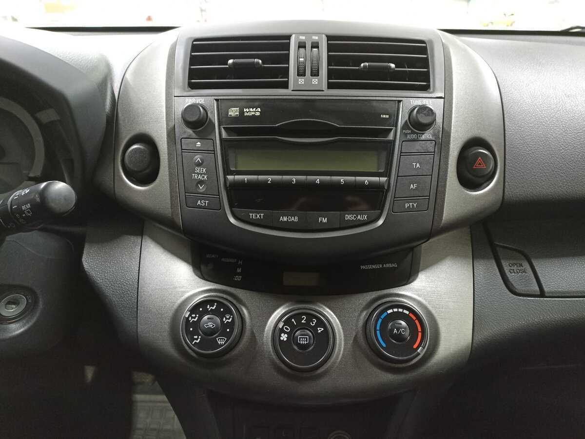 Toyota RAV4 2012 года с пробегом. Фото: #14