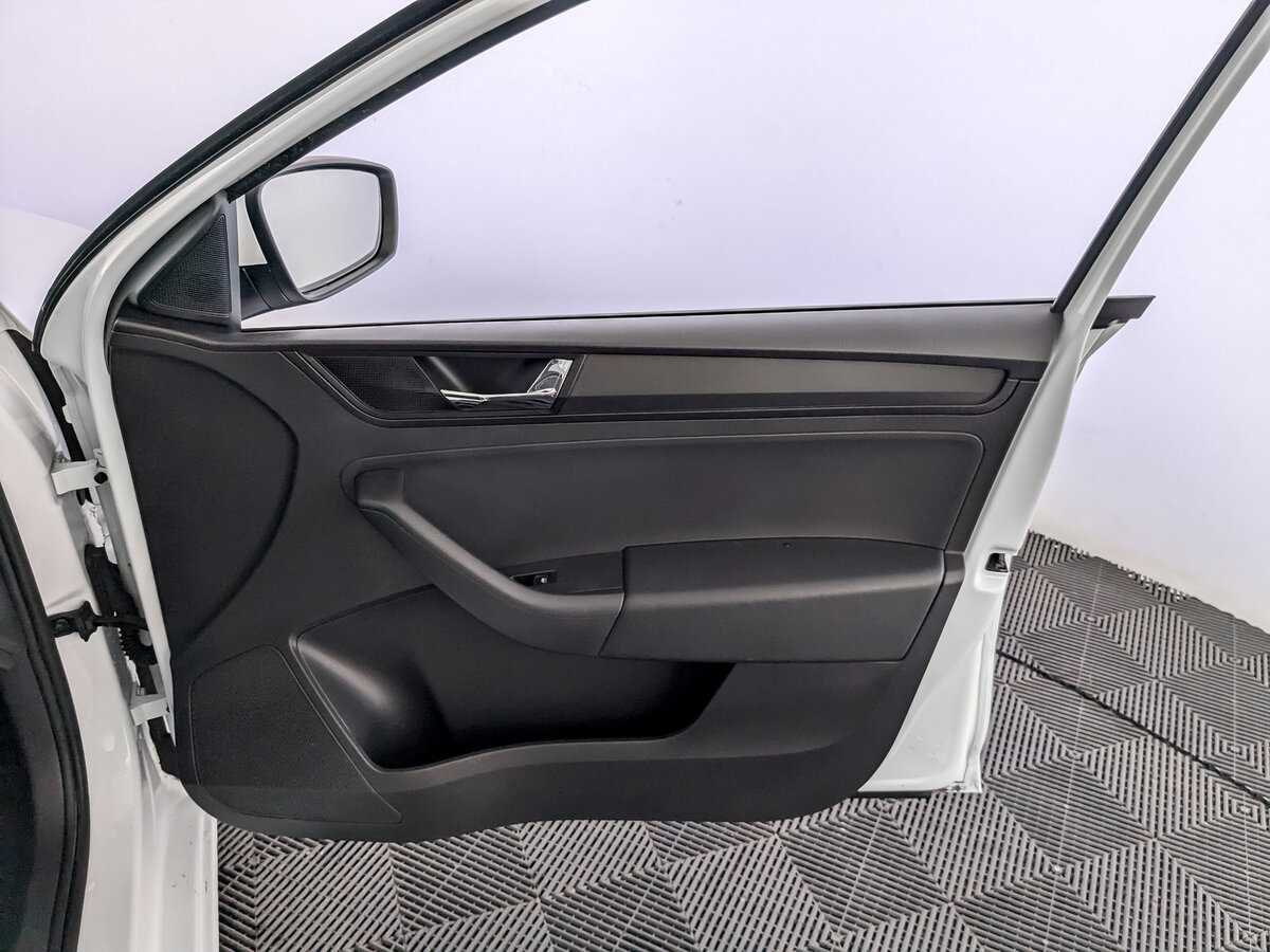 Skoda Rapid 2019 года с пробегом. Фото: #19