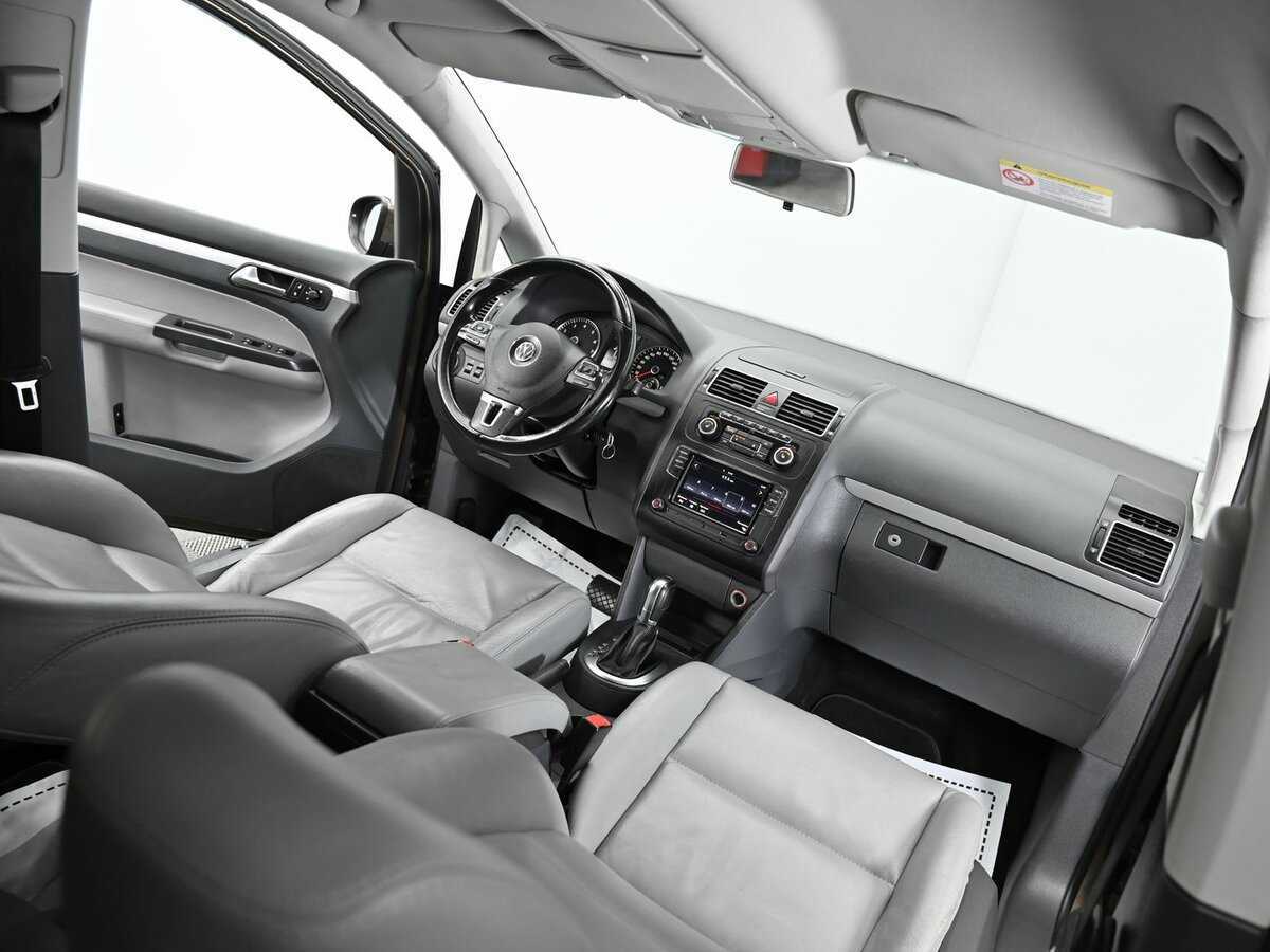 Volkswagen Touran 2012 года с пробегом. Фото: #7