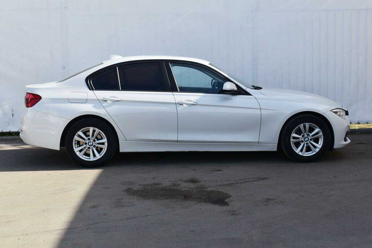 BMW 3 серии 2018 года с пробегом. Фото: #3