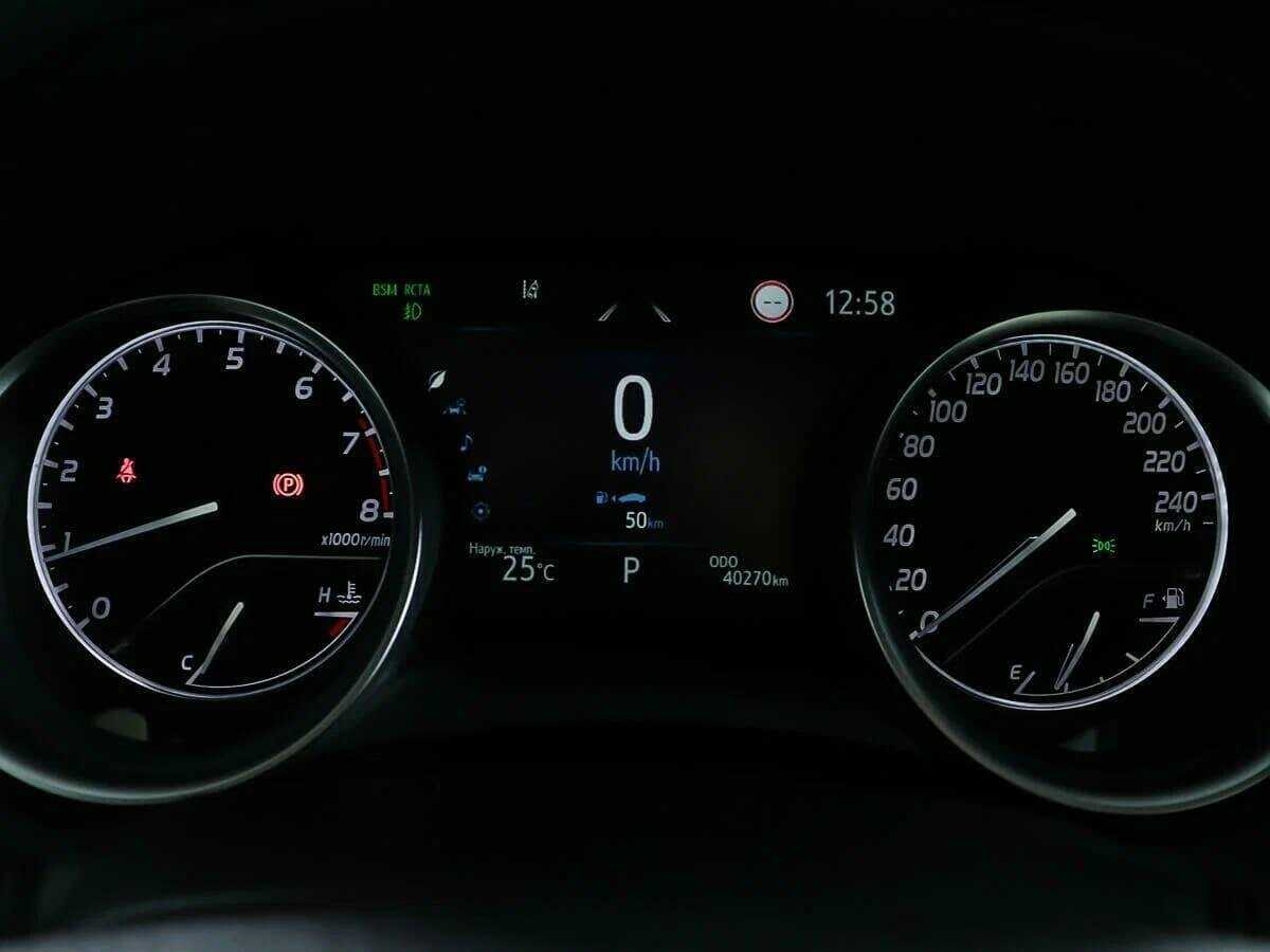 Toyota Camry 2021 года с пробегом. Фото: #9