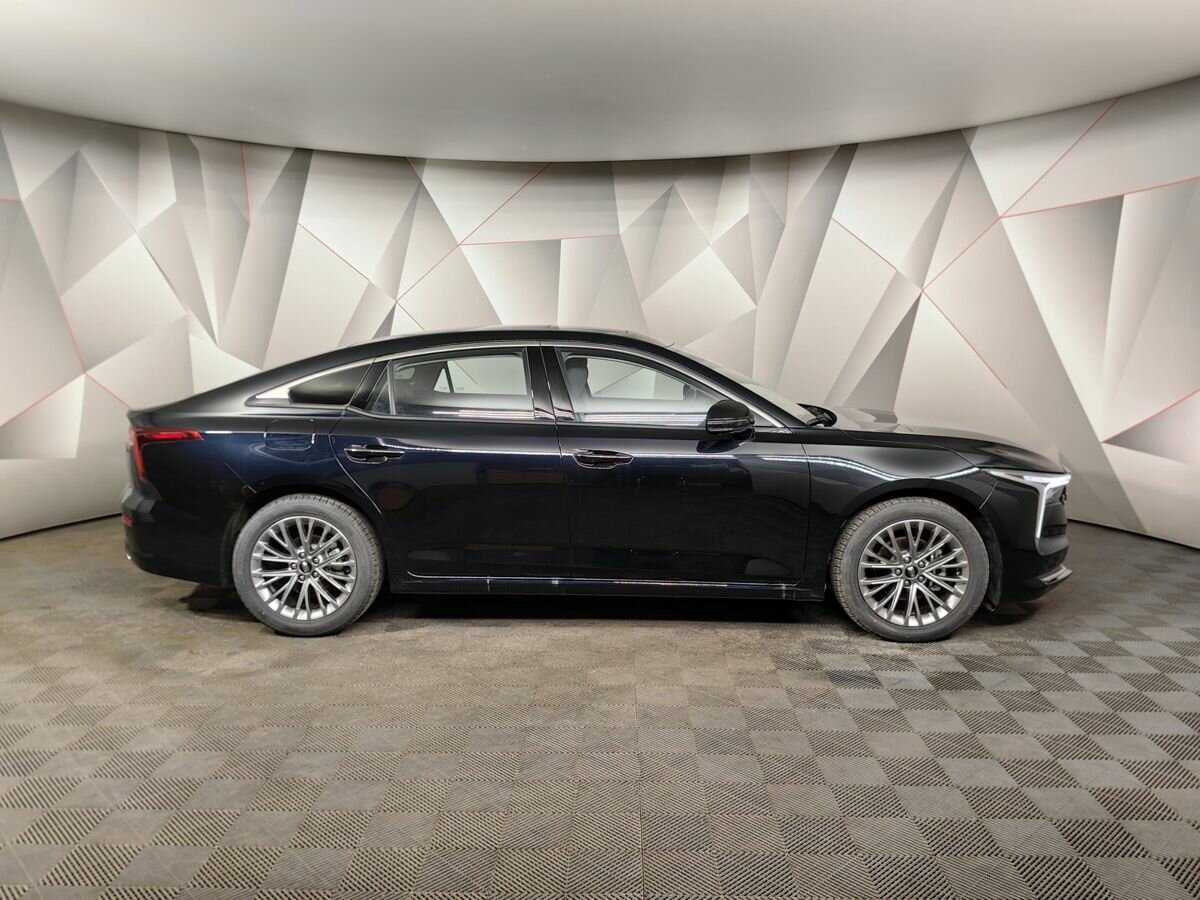 FAW Bestune B70 2023 года с пробегом. Фото: #5