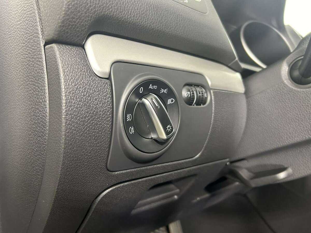 Volkswagen Golf 2010 года с пробегом. Фото: #7