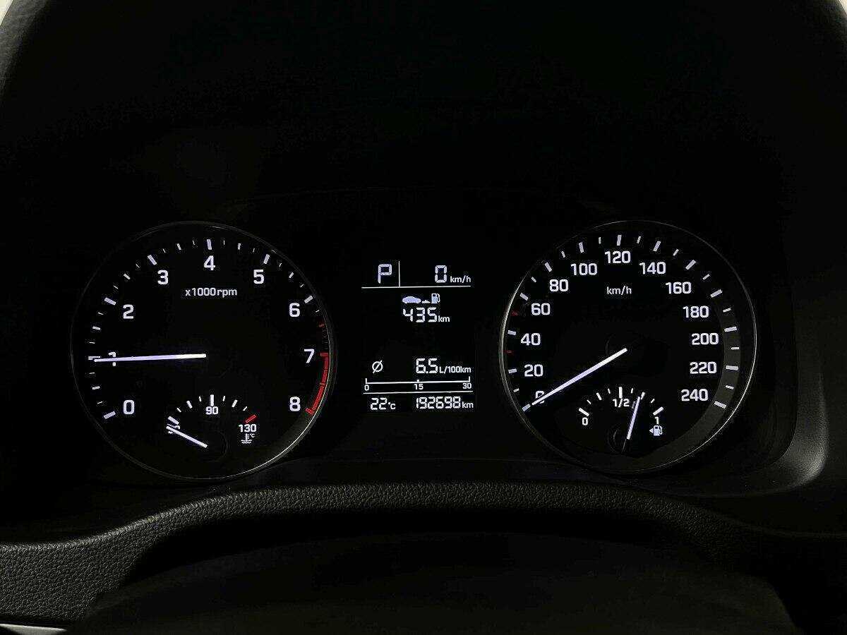 Hyundai Elantra 2018 года с пробегом. Фото: #10