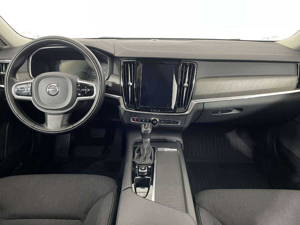 Volvo V90 Cross Country 2018 года с пробегом. Фото: #6