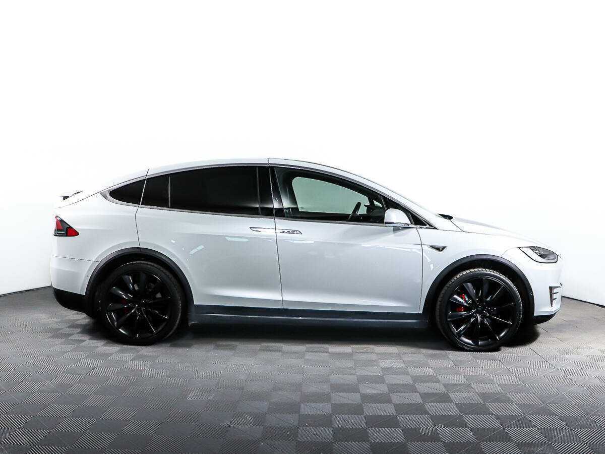 Tesla Model X 2016 года с пробегом. Фото: #2