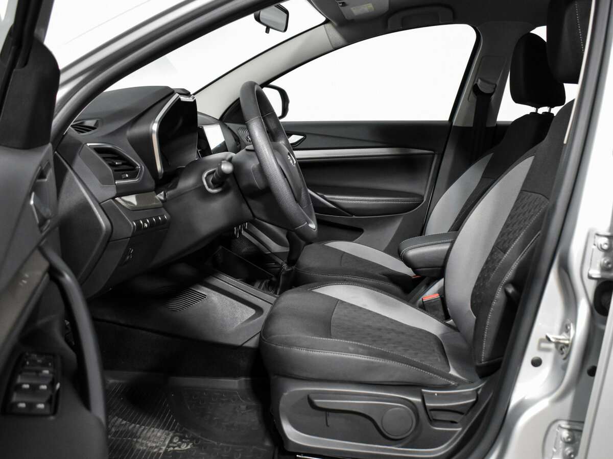 Lada (ВАЗ) Vesta 2023 года с пробегом. Фото: #9