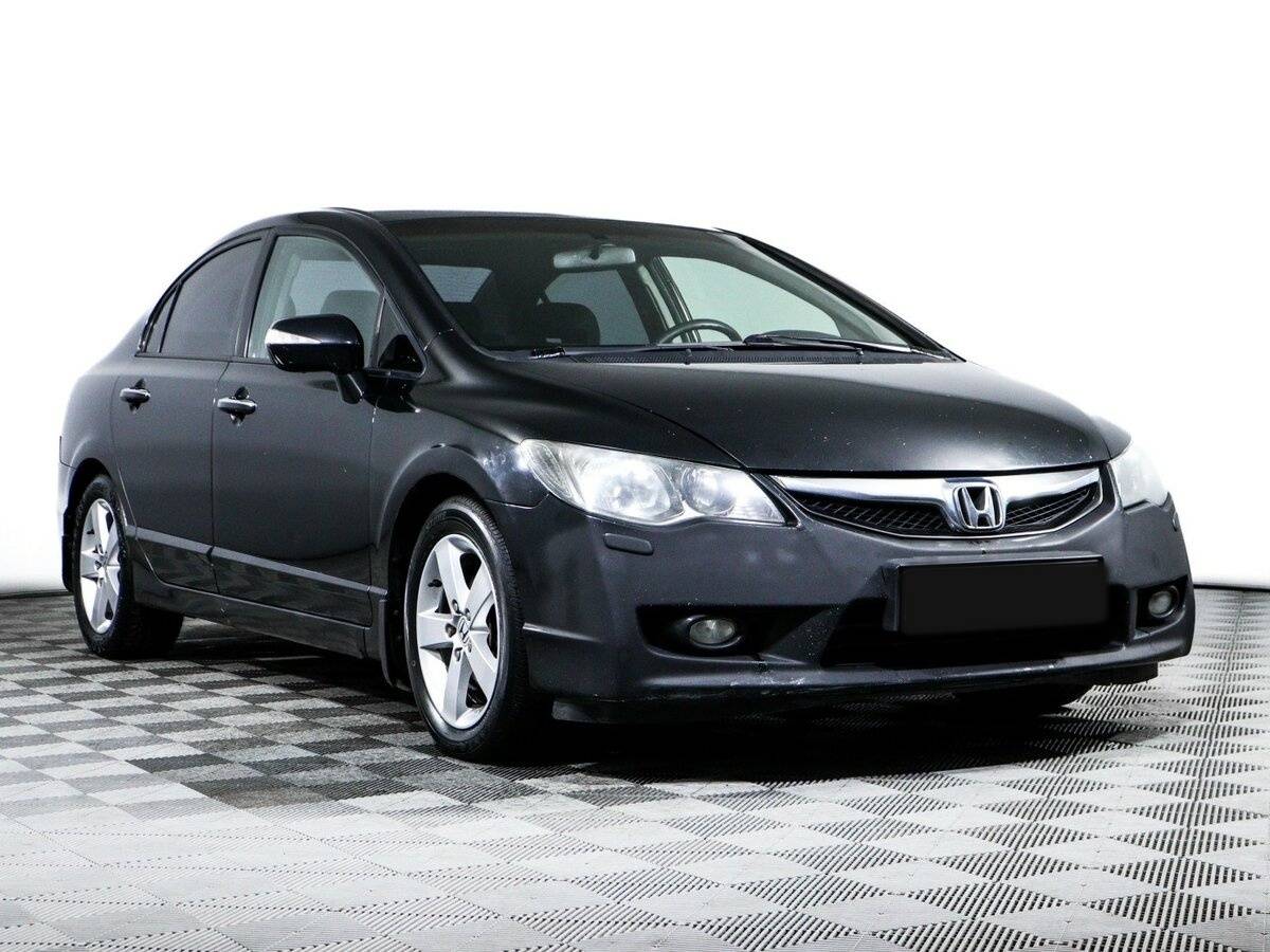 Honda Civic 2011 года с пробегом. Фото: #2