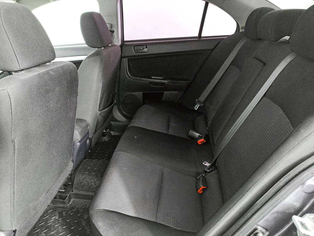 Mitsubishi Lancer 2011 года с пробегом. Фото: #9