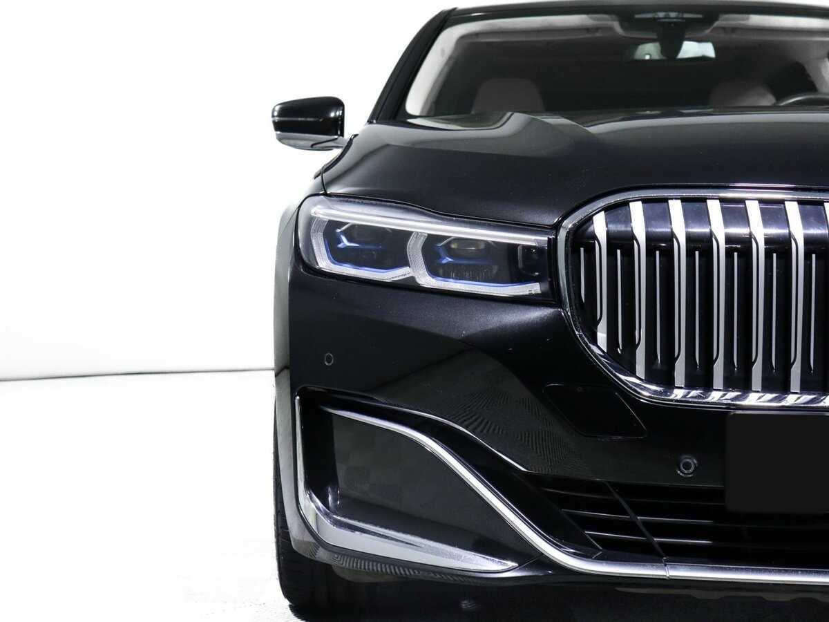 BMW 7 серии 2021 года с пробегом. Фото: #17