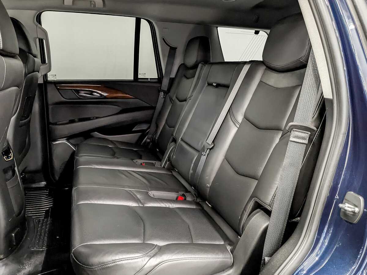 Cadillac Escalade 2018 года с пробегом. Фото: #11