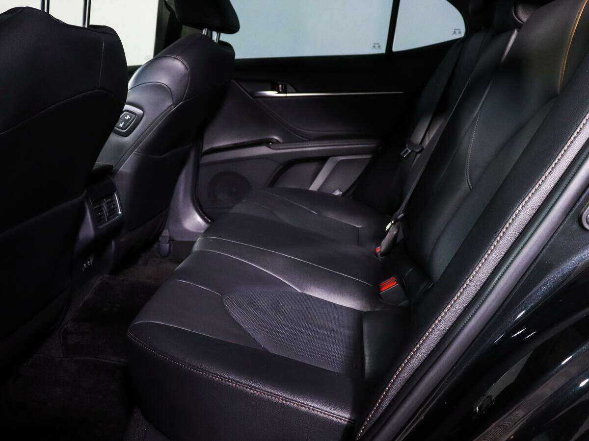 Toyota Camry 2022 года с пробегом. Фото: #8