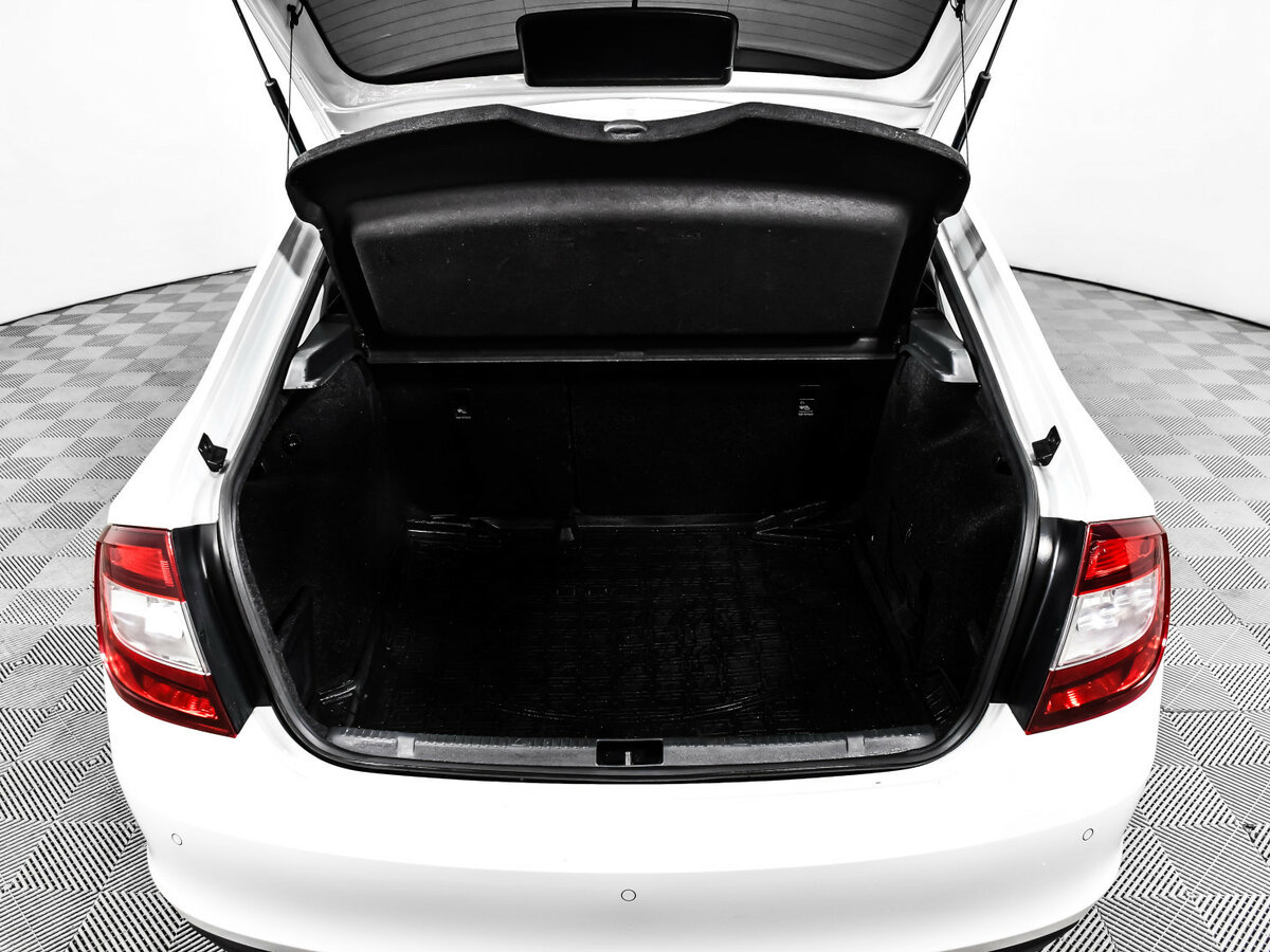 Skoda Rapid 2018 года с пробегом. Фото: #10