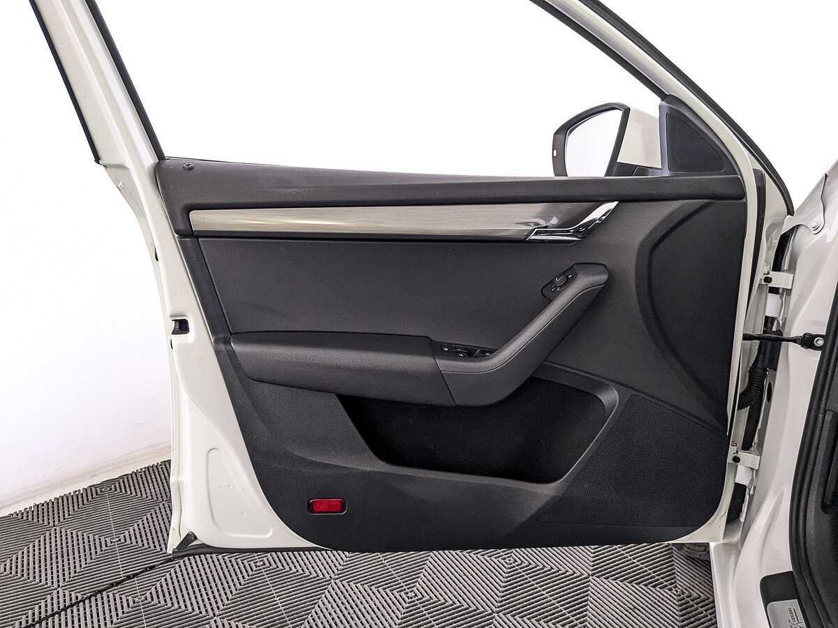 Skoda Octavia 2018 года с пробегом. Фото: #18