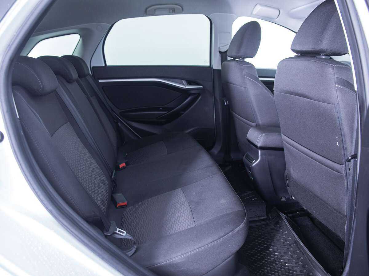 Lada (ВАЗ) Vesta 2018 года с пробегом. Фото: #9