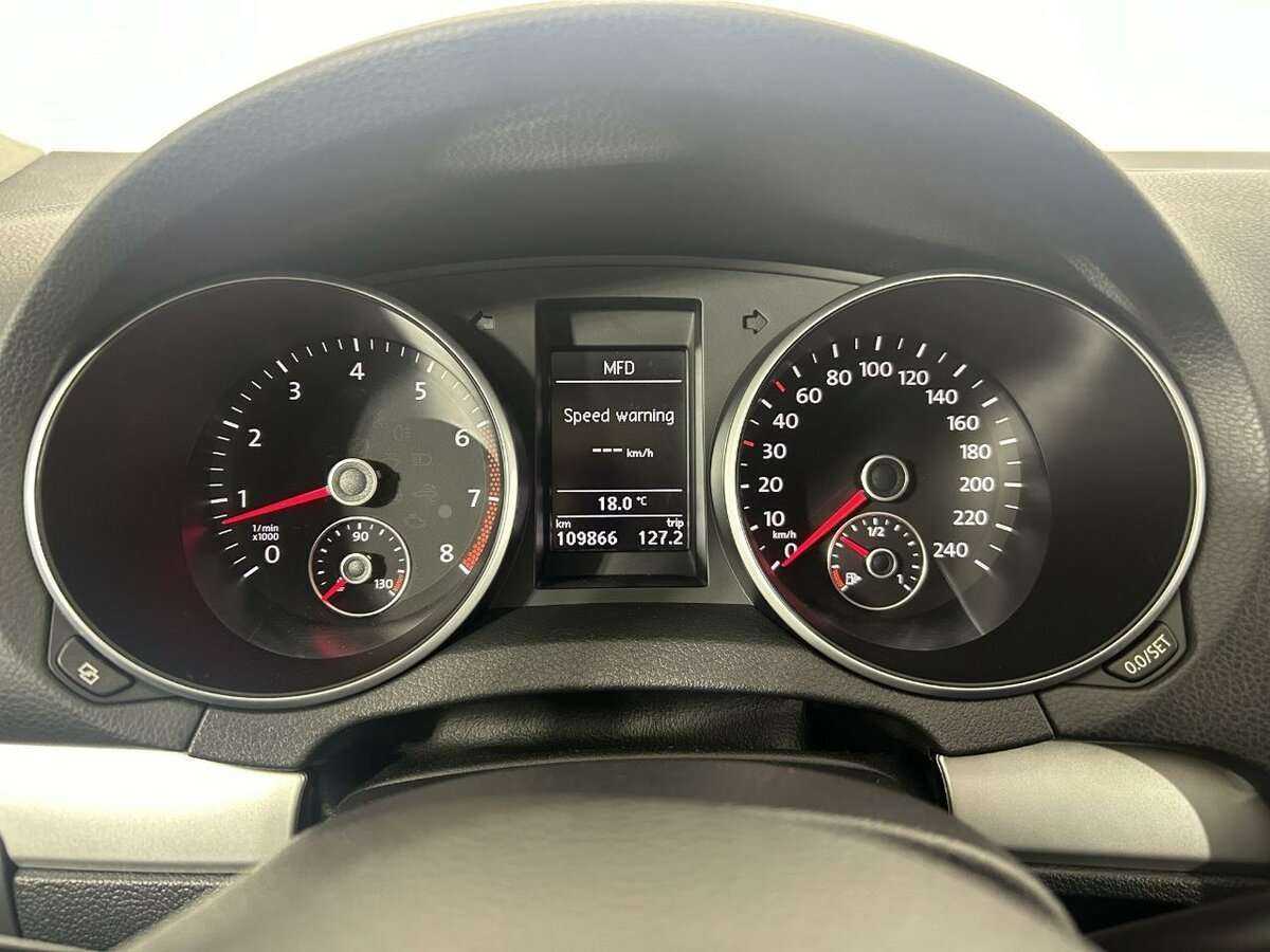 Volkswagen Golf 2010 года с пробегом. Фото: #9