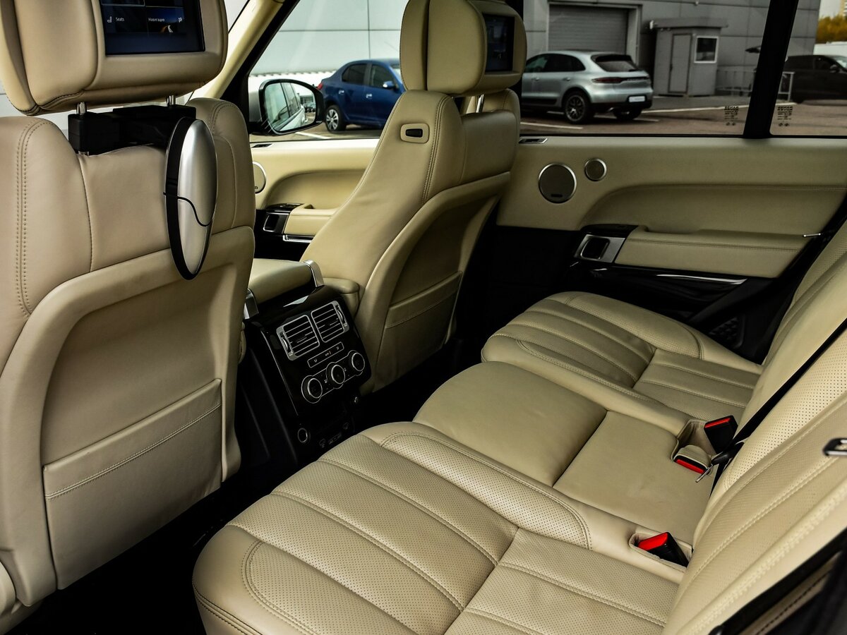 Land Rover Range Rover 2017 года с пробегом. Фото: #12