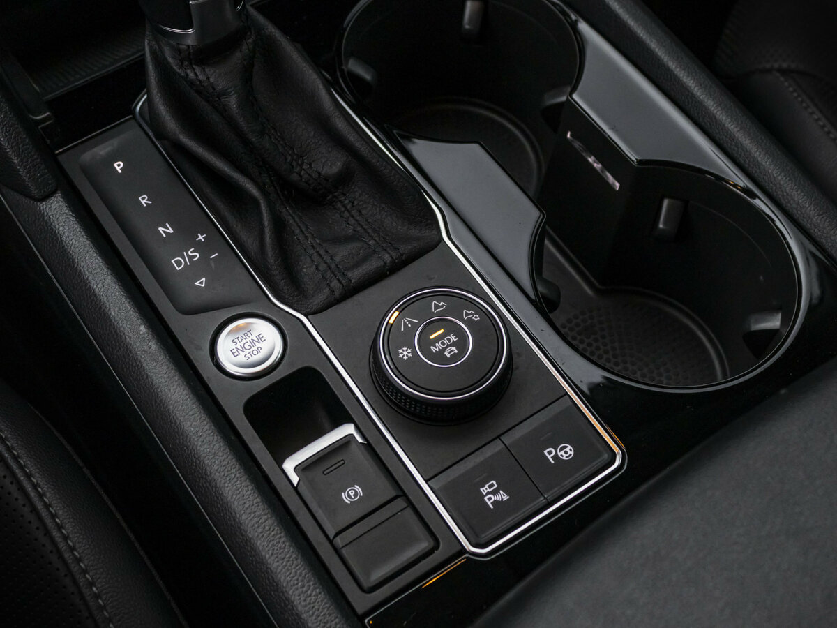 Volkswagen Teramont 2019 года с пробегом. Фото: #18