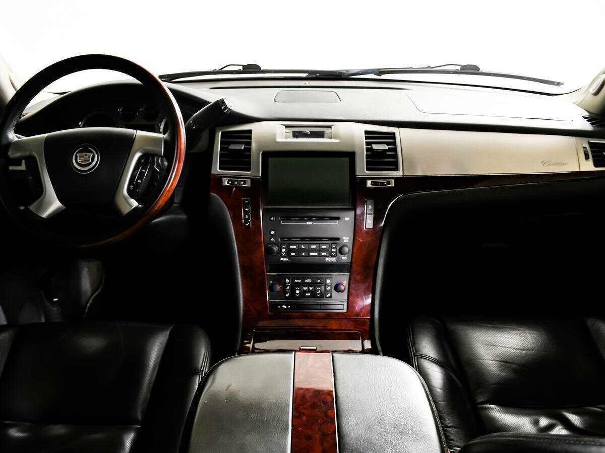 Cadillac Escalade 2010 года с пробегом. Фото: #9