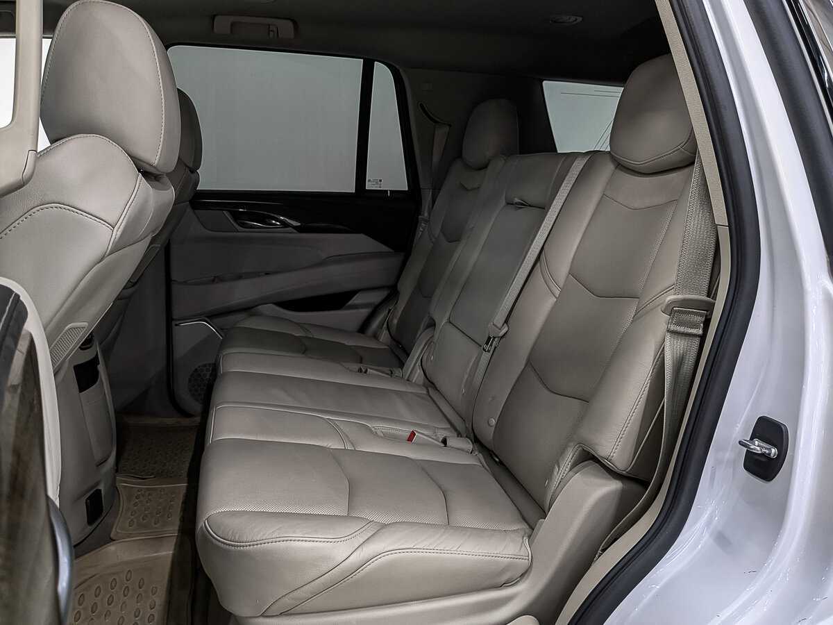 Cadillac Escalade 2019 года с пробегом. Фото: #17