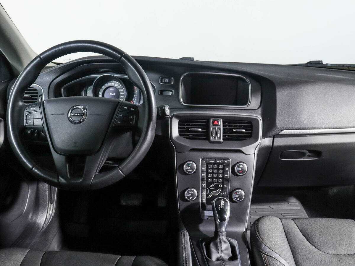 Volvo V40 Cross Country 2019 года с пробегом. Фото: #8