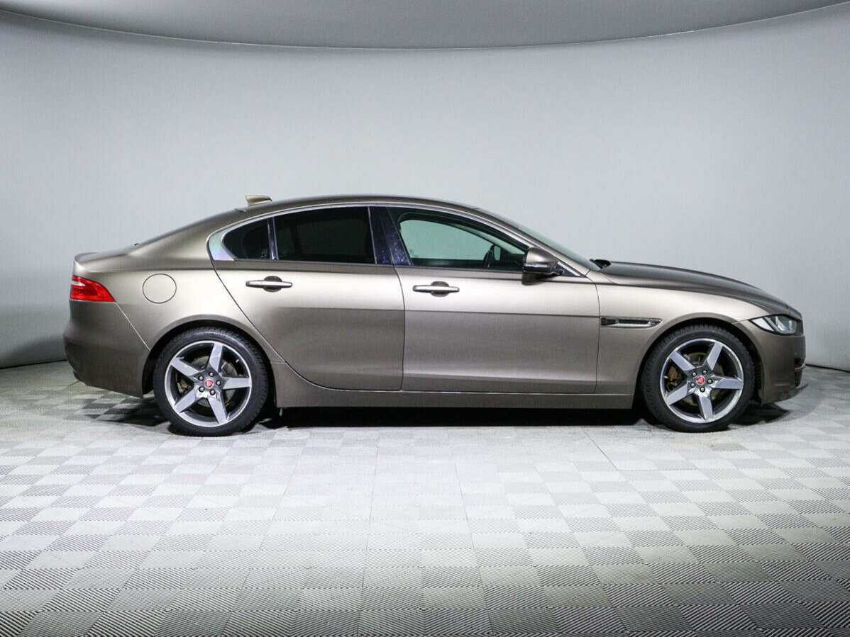 Jaguar XE 2017 года с пробегом. Фото: #3