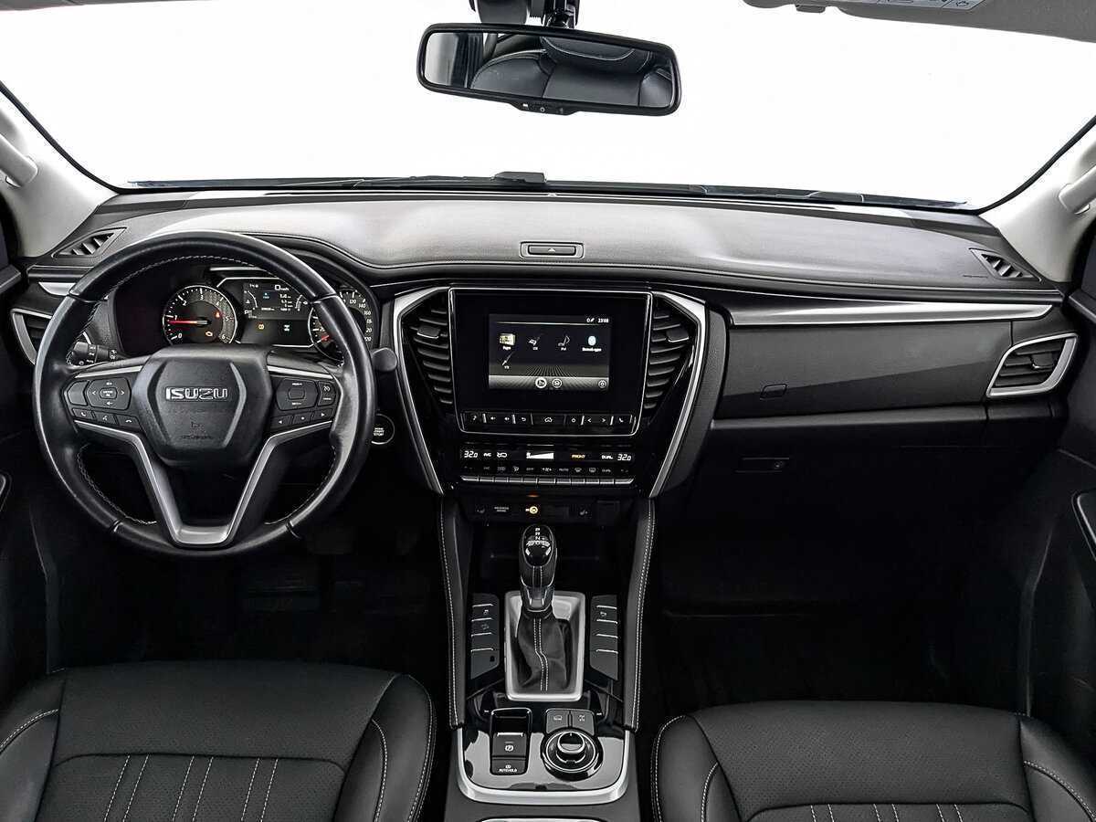 Isuzu MU-X 2021 года с пробегом. Фото: #13