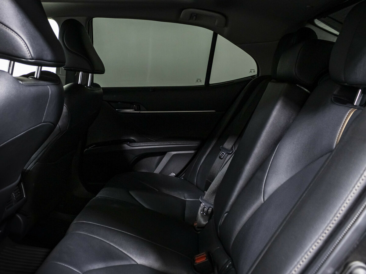 Toyota Camry 2023 года с пробегом. Фото: #10