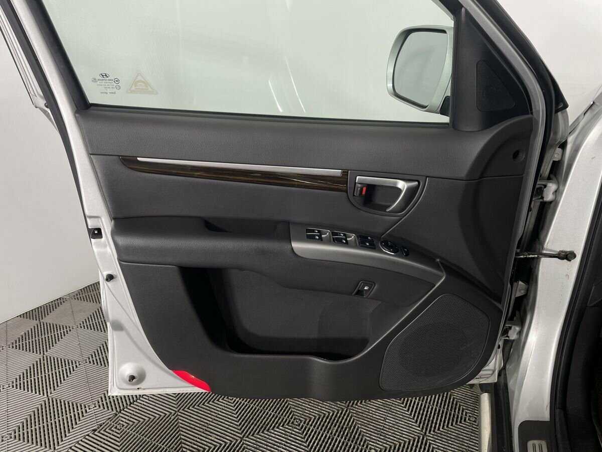 Hyundai Santa Fe 2011 года с пробегом. Фото: #7