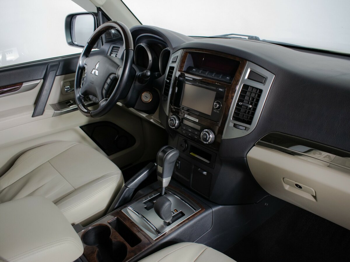 Mitsubishi Pajero 2019 года с пробегом. Фото: #8