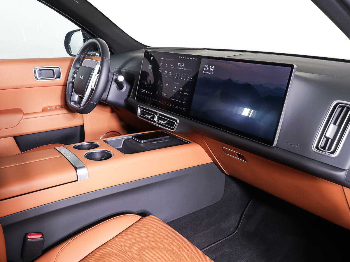 LiXiang L7 2023 года с пробегом. Фото: #8