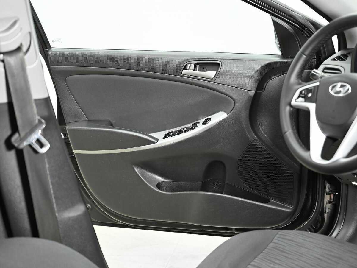 Hyundai Solaris 2015 года с пробегом. Фото: #4