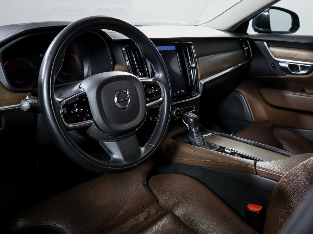 Volvo S90 2019 года с пробегом. Фото: #10