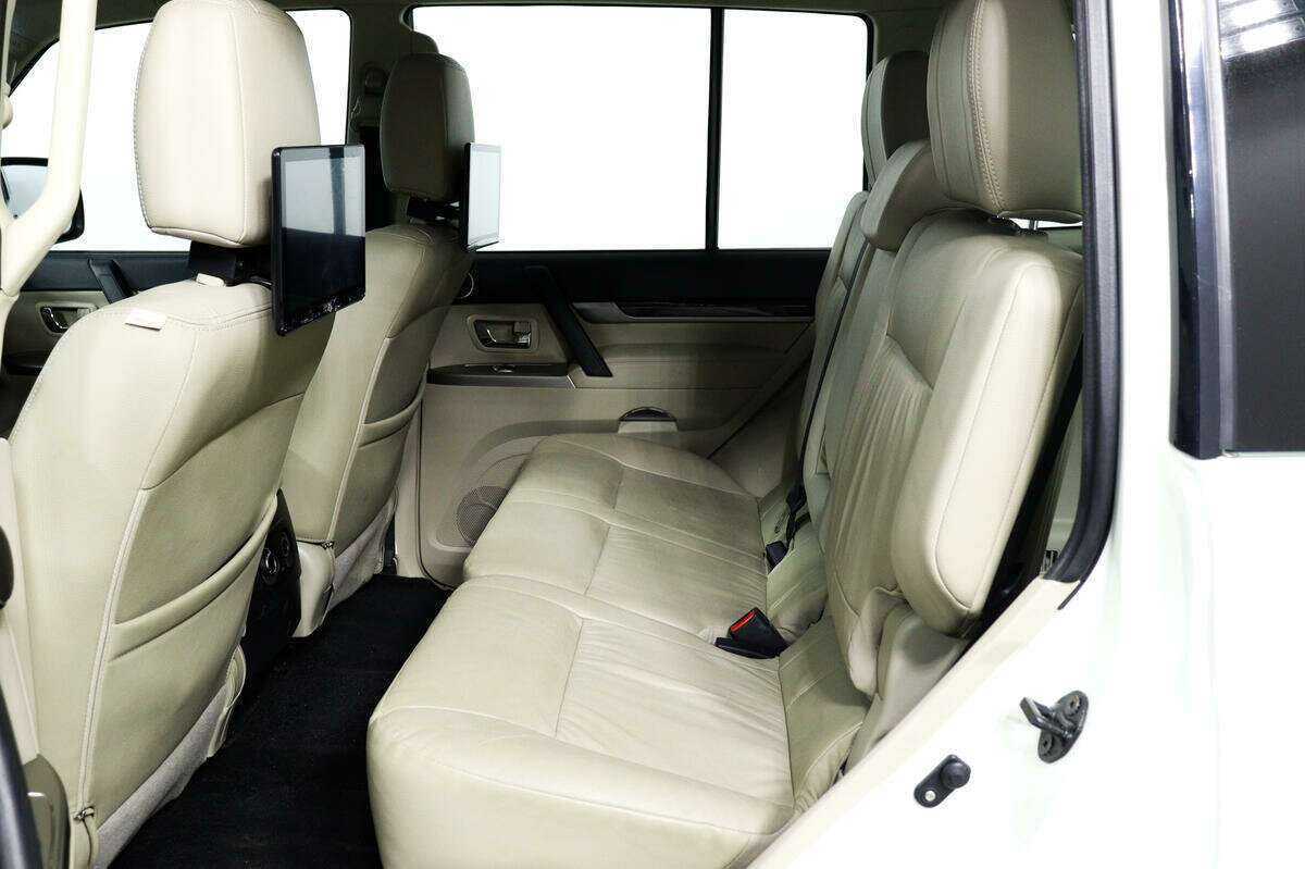 Mitsubishi Pajero 2019 года с пробегом. Фото: #11