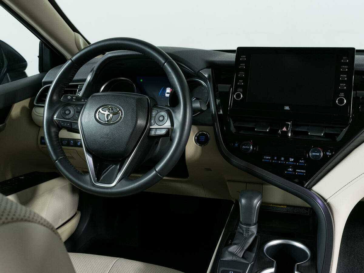 Toyota Camry 2021 года с пробегом. Фото: #7