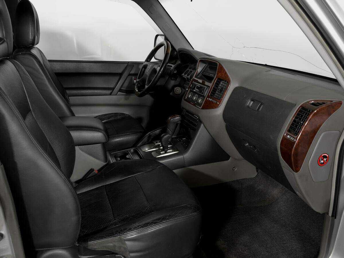 Mitsubishi Pajero 2004 года с пробегом. Фото: #8