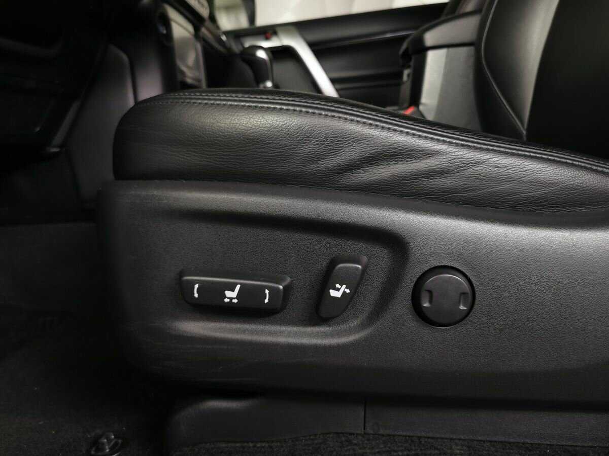 Toyota Land Cruiser Prado 2020 года с пробегом. Фото: #16