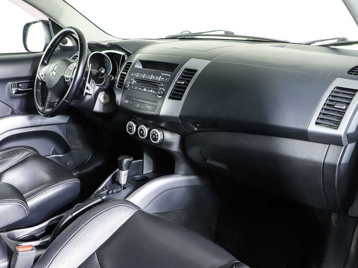 Mitsubishi Outlander 2007 года с пробегом. Фото: #9